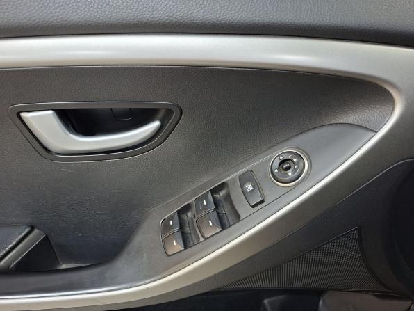 Hyundai i30 II с пробегом 2013 года, цена 919 000 рублей, 307391 км, универсал, Автокод Объявления