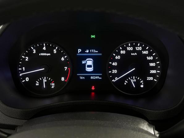 Hyundai Solaris II с пробегом 2018 года, цена 1 270 000 рублей, 80248 км, седан, Автокод Объявления