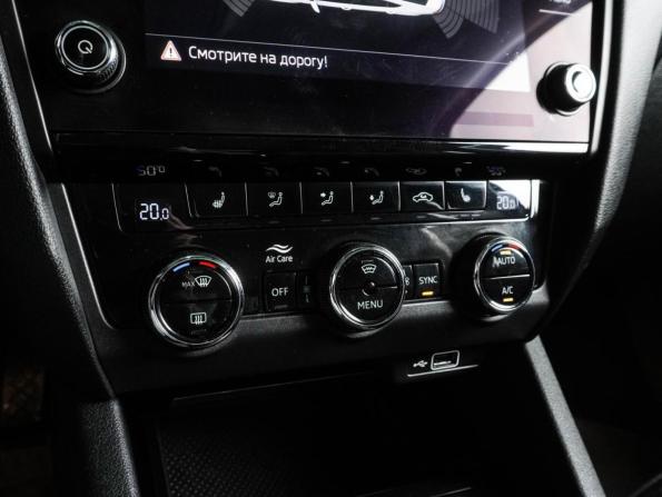 Skoda Octavia III (A7) Рестайлинг с пробегом 2019 года, цена 1 846 000 рублей, 92396 км, лифтбек, Автокод Объявления