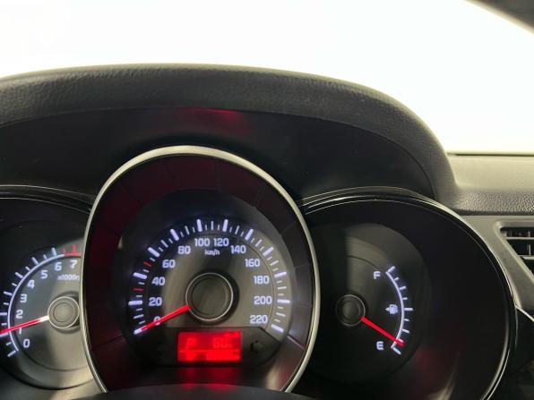 Kia Rio III Рестайлинг с пробегом 2015 года, цена 725 000 рублей, 120000 км, седан, Автокод Объявления