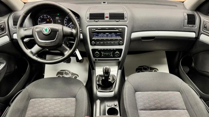 Skoda Octavia II (A5) Рестайлинг с пробегом 2011 года, цена 645 000 рублей, 276407 км, лифтбек, Автокод Объявления