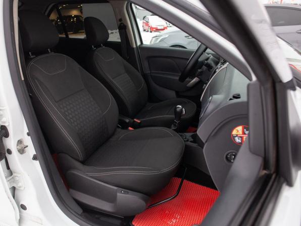 Renault Logan II с пробегом 2018 года, цена 740 000 рублей, 174775 км, седан, Автокод Объявления