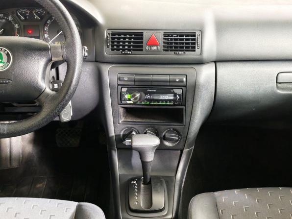 Skoda Octavia I (A4) Рестайлинг с пробегом 2003 года, цена 395 000 рублей, 238471 км, лифтбек, Автокод Объявления