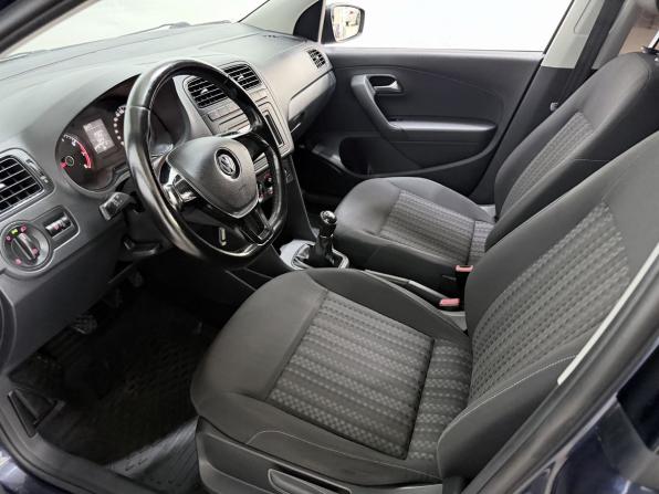 Volkswagen Polo V Рестайлинг с пробегом 2015 года, цена 890 000 рублей, 173128 км, седан, Автокод Объявления