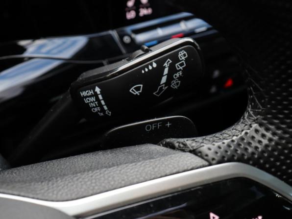 Volkswagen Golf VIII с пробегом 2021 года, цена 2 657 000 рублей, 61359 км, хэтчбек, Автокод Объявления