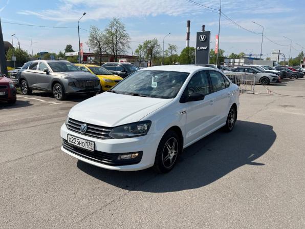 Volkswagen Polo V Рестайлинг с пробегом 2017 года, цена 999 000 рублей, 133853 км, седан, Автокод Объявления