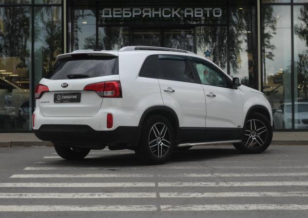 Kia Sorento II Рестайлинг с пробегом 2018 года, цена 2 395 000 рублей, 107842 км, внедорожник, Автокод Объявления