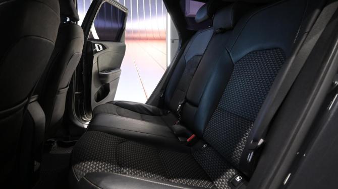 Kia Ceed III Рестайлинг с пробегом 2022 года, цена 1 970 000 рублей, 82215 км, универсал, Автокод Объявления