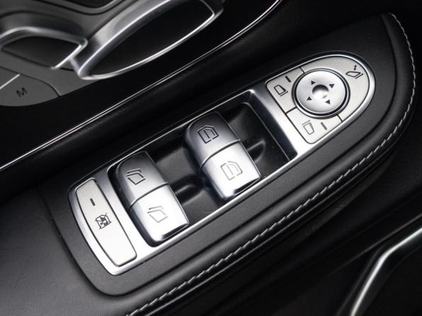 Mercedes-Benz V-Класс III (W447) Рестайлинг с пробегом 2022 года, цена 8 640 000 рублей, 82797 км, минивэн, Автокод Объявления