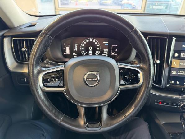 Volvo XC60 II с пробегом 2018 года, цена 2 855 900 рублей, 177641 км, внедорожник, Автокод Объявления