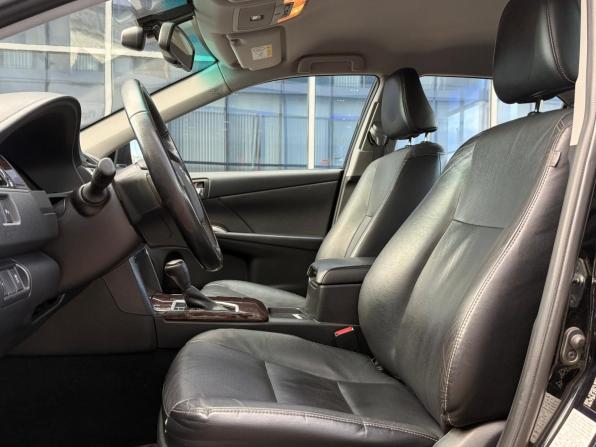Toyota Camry VII (XV50) Рестайлинг 2 с пробегом 2018 года, цена 2 379 000 рублей, 228787 км, седан, Автокод Объявления