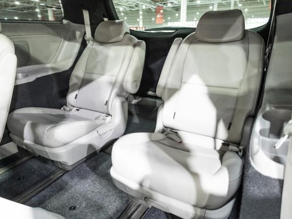 Kia Carnival III с пробегом 2017 года, цена 2 499 000 рублей, 158575 км, минивэн, Автокод Объявления