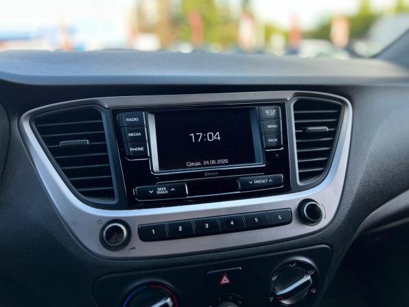 Hyundai Solaris II с пробегом 2018 года, цена 1 350 000 рублей, 120429 км, седан, Автокод Объявления