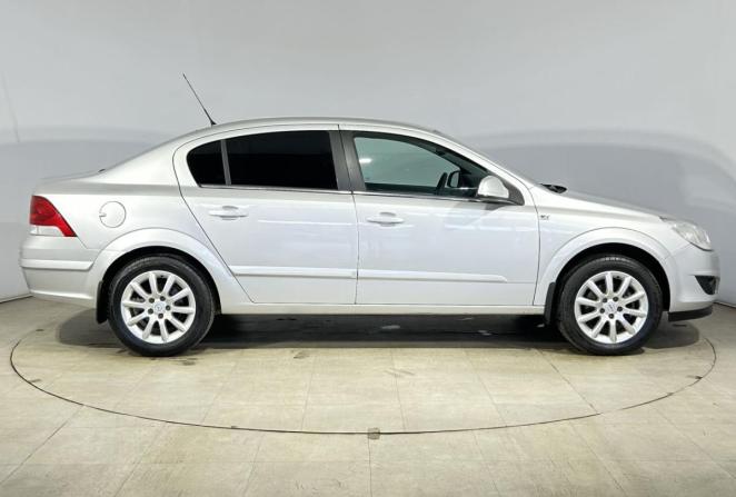 Opel Astra H Рестайлинг с пробегом 2014 года, цена 750 000 рублей, 153012 км, хэтчбек, Автокод Объявления