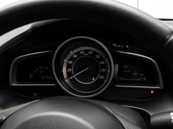 Mazda Axela III Рестайлинг с пробегом 2016 года, цена 1 400 000 рублей, 62328 км, хэтчбек, Автокод Объявления