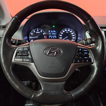 Hyundai Solaris II с пробегом 2019 года, цена 1 399 000 рублей, 121036 км, седан, Автокод Объявления