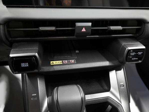 Toyota RAV4 VI (XA60) с пробегом 2026 года, цена 4 295 000 рублей, 15 км, внедорожник, Автокод Объявления