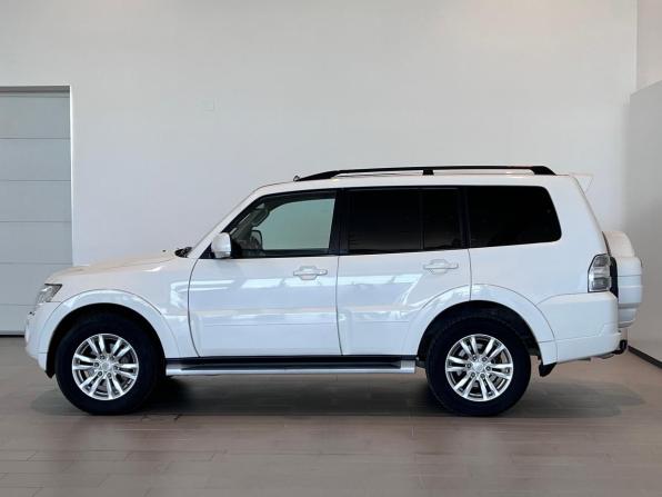 Mitsubishi Pajero IV Рестайлинг 1 с пробегом 2013 года, цена 2 100 000 рублей, 331632 км, внедорожник, Автокод Объявления