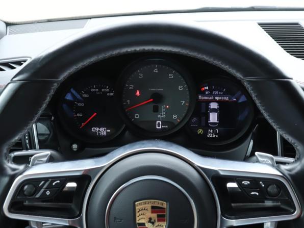 Porsche Macan I с пробегом 2015 года, цена 3 300 000 рублей, 109312 км, внедорожник, Автокод Объявления