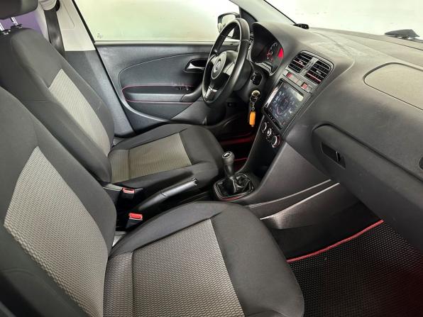 Volkswagen Polo V с пробегом 2012 года, цена 550 000 рублей, 336700 км, седан, Автокод Объявления