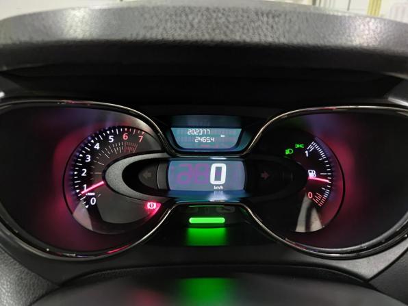Renault Kaptur I с пробегом 2018 года, цена 1 150 000 рублей, 202100 км, внедорожник, Автокод Объявления