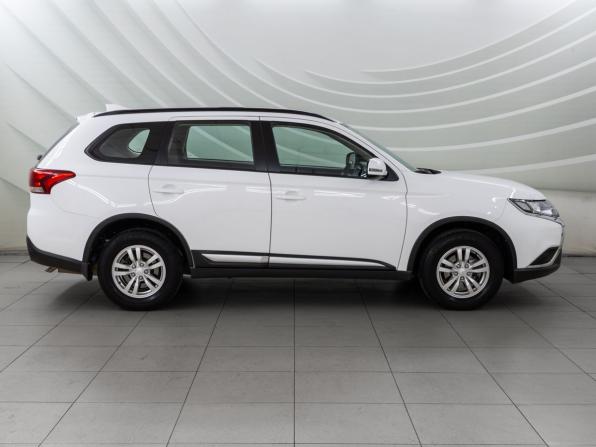 Mitsubishi Outlander III Рестайлинг 3 с пробегом 2021 года, цена 2 398 000 рублей, 88509 км, внедорожник, Автокод Объявления
