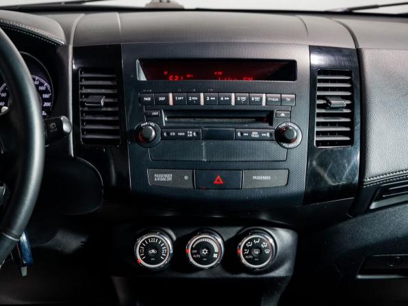 Mitsubishi Outlander II Рестайлинг с пробегом 2010 года, цена 1 215 000 рублей, 142863 км, внедорожник, Автокод Объявления
