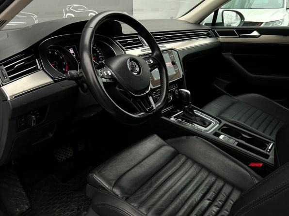 Volkswagen Passat B8 с пробегом 2018 года, цена 2 368 300 рублей, 95397 км, седан, Автокод Объявления