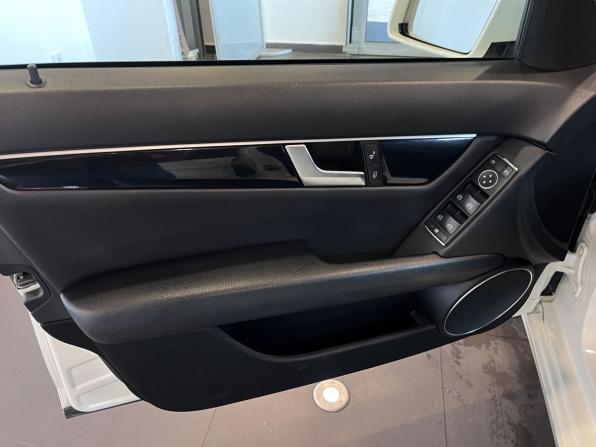 Mercedes-Benz C-Класс III (W204) Рестайлинг с пробегом 2011 года, цена 1 500 000 рублей, 142550 км, седан, Автокод Объявления