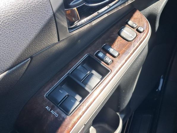 Toyota Camry VII (XV50) Рестайлинг с пробегом 2016 года, цена 2 135 000 рублей, 196000 км, седан, Автокод Объявления