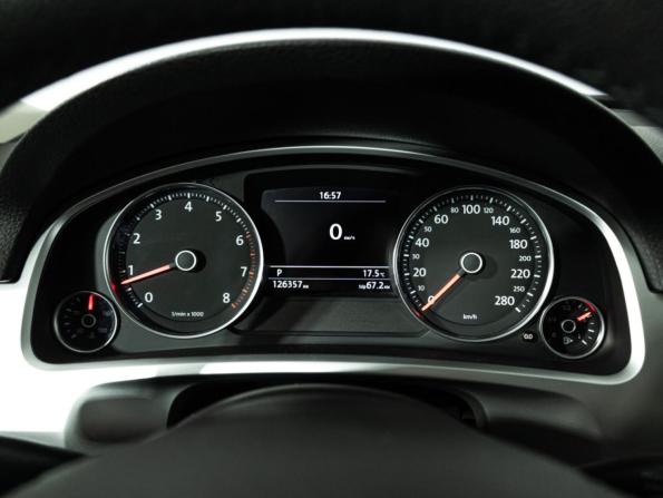 Volkswagen Touareg II Рестайлинг с пробегом 2015 года, цена 2 649 700 рублей, 126352 км, внедорожник, Автокод Объявления
