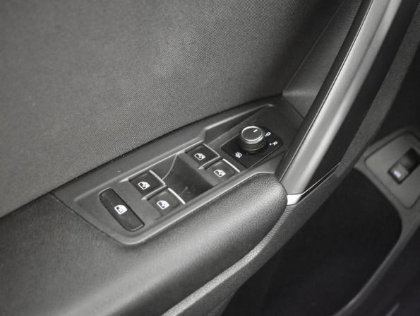 Volkswagen Tiguan II с пробегом 2018 года, цена 3 814 900 рублей, 91797 км, внедорожник, Автокод Объявления