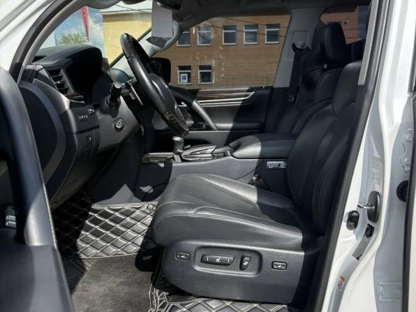 Lexus LX III Рестайлинг 2 с пробегом 2019 года, цена 10 500 000 рублей, 73202 км, внедорожник, Автокод Объявления