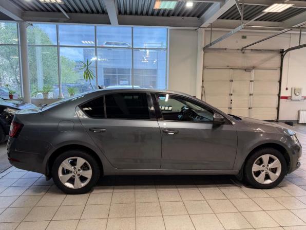 Skoda Octavia III (A7) Рестайлинг с пробегом 2017 года, цена 1 809 000 рублей, 142746 км, лифтбек, Автокод Объявления