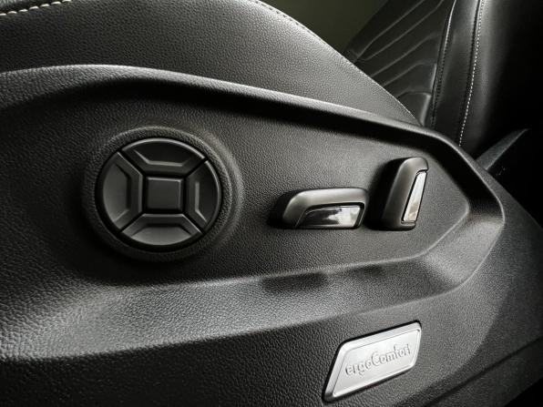 Volkswagen Touareg III с пробегом 2018 года, цена 4 140 000 рублей, 141000 км, внедорожник, Автокод Объявления