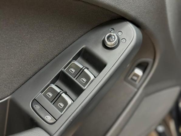 Audi A4 IV (B8) Рестайлинг с пробегом 2013 года, цена 1 250 000 рублей, 129910 км, седан, Автокод Объявления