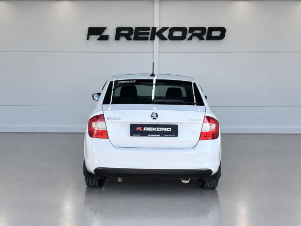 Skoda Rapid I с пробегом 2016 года, цена 1 229 000 рублей, 138000 км, лифтбек, Автокод Объявления
