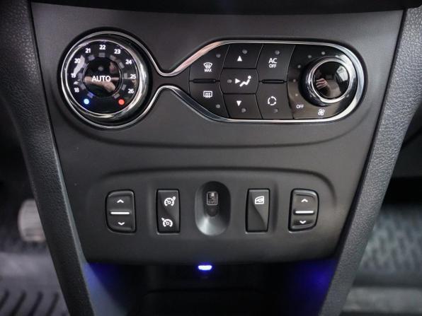 Renault Logan II с пробегом 2014 года, цена 624 000 рублей, 142000 км, седан, Автокод Объявления