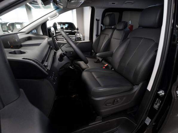 Hyundai Staria I с пробегом 2024 года, цена 6 900 000 рублей, 6634 км, минивэн, Автокод Объявления