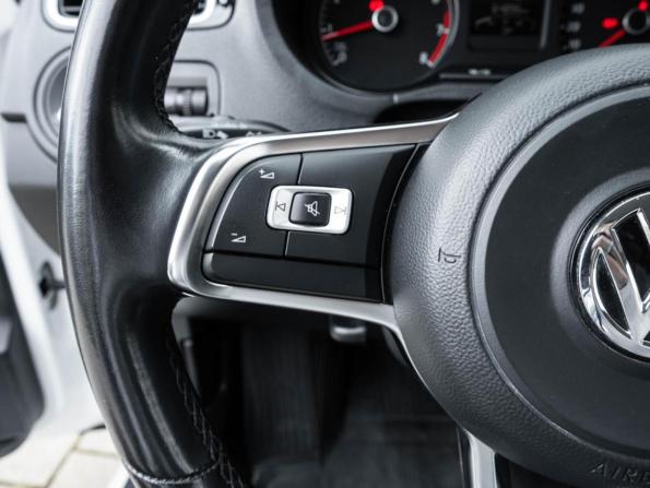 Volkswagen Polo V Рестайлинг с пробегом 2020 года, цена 1 620 000 рублей, 64896 км, седан, Автокод Объявления