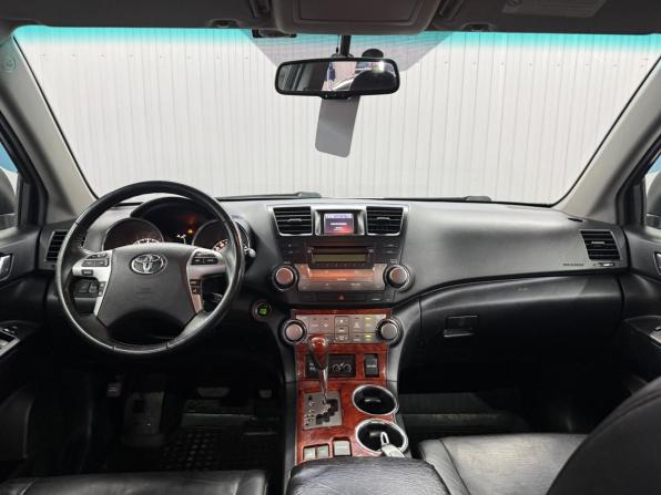 Toyota Highlander II (XU40) Рестайлинг с пробегом 2010 года, цена 1 747 000 рублей, 322241 км, внедорожник, Автокод Объявления