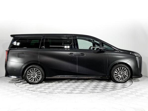 GAC M8 с пробегом 2024 года, цена 3 898 000 рублей, 46583 км, минивэн, Автокод Объявления