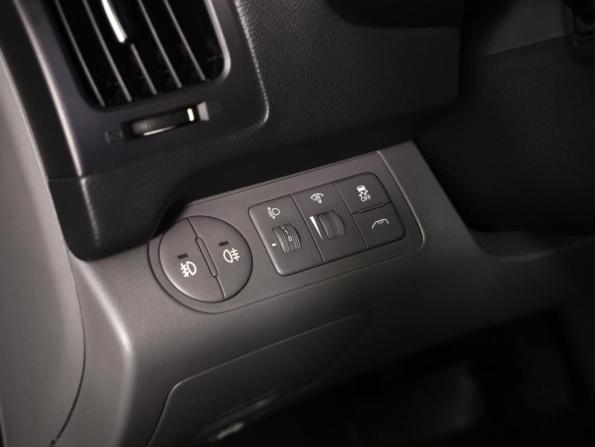 Hyundai H-1 II Рестайлинг 2 с пробегом 2018 года, цена 3 000 000 рублей, 118752 км, минивэн, Автокод Объявления