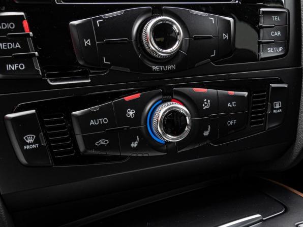Audi A4 IV (B8) Рестайлинг с пробегом 2015 года, цена 1 490 000 рублей, 172015 км, седан, Автокод Объявления