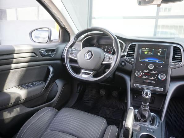 Renault Megane IV с пробегом 2018 года, цена 1 350 000 рублей, 176990 км, универсал, Автокод Объявления