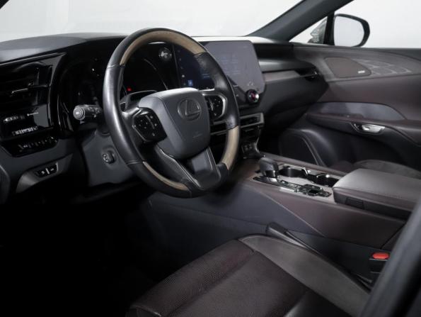Lexus RX V с пробегом 2024 года, цена 9 890 000 рублей, 27855 км, внедорожник, Автокод Объявления