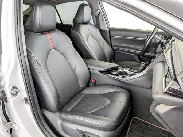 Toyota Camry VIII (XV70) с пробегом 2020 года, цена 2 895 000 рублей, 99498 км, седан, Автокод Объявления