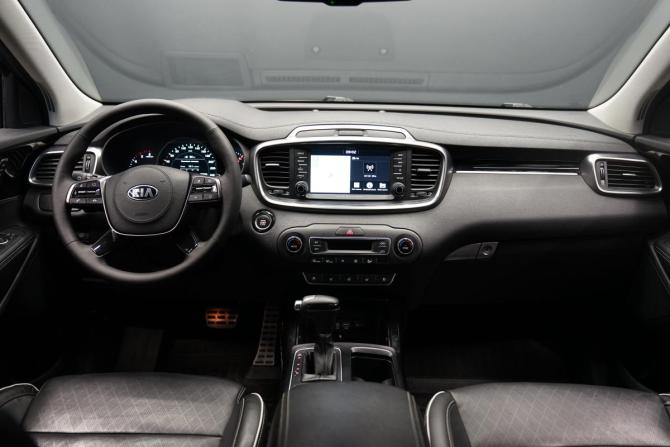 Kia Sorento III Prime Рестайлинг с пробегом 2018 года, цена 3 280 000 рублей, 164000 км, внедорожник, Автокод Объявления