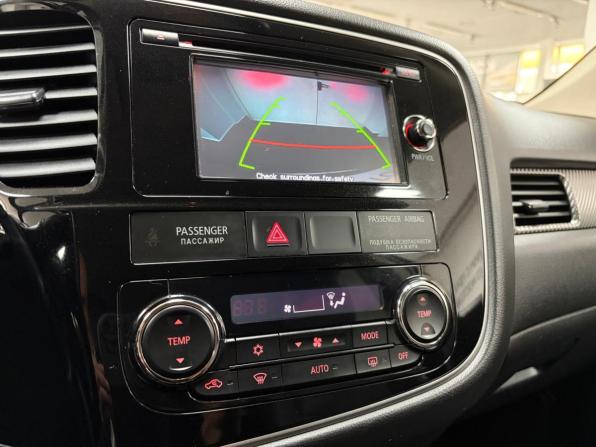 Mitsubishi Outlander III Рестайлинг 2 с пробегом 2015 года, цена 1 698 000 рублей, 155800 км, внедорожник, Автокод Объявления