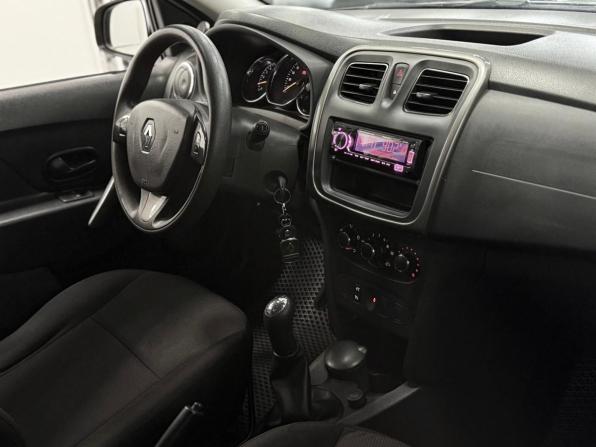 Renault Sandero II с пробегом 2015 года, цена 720 000 рублей, 152350 км, хэтчбек, Автокод Объявления
